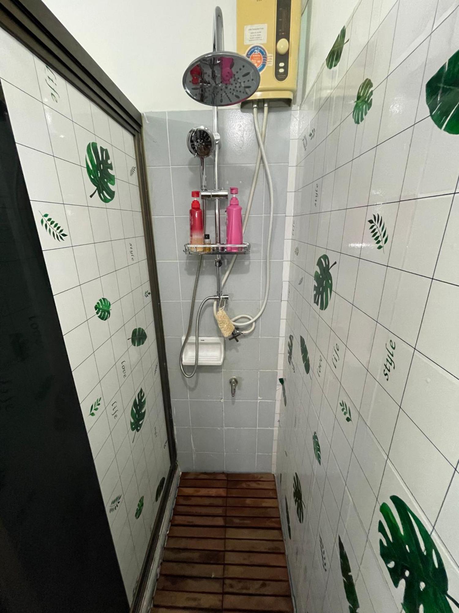 Furnished Near The Apartment