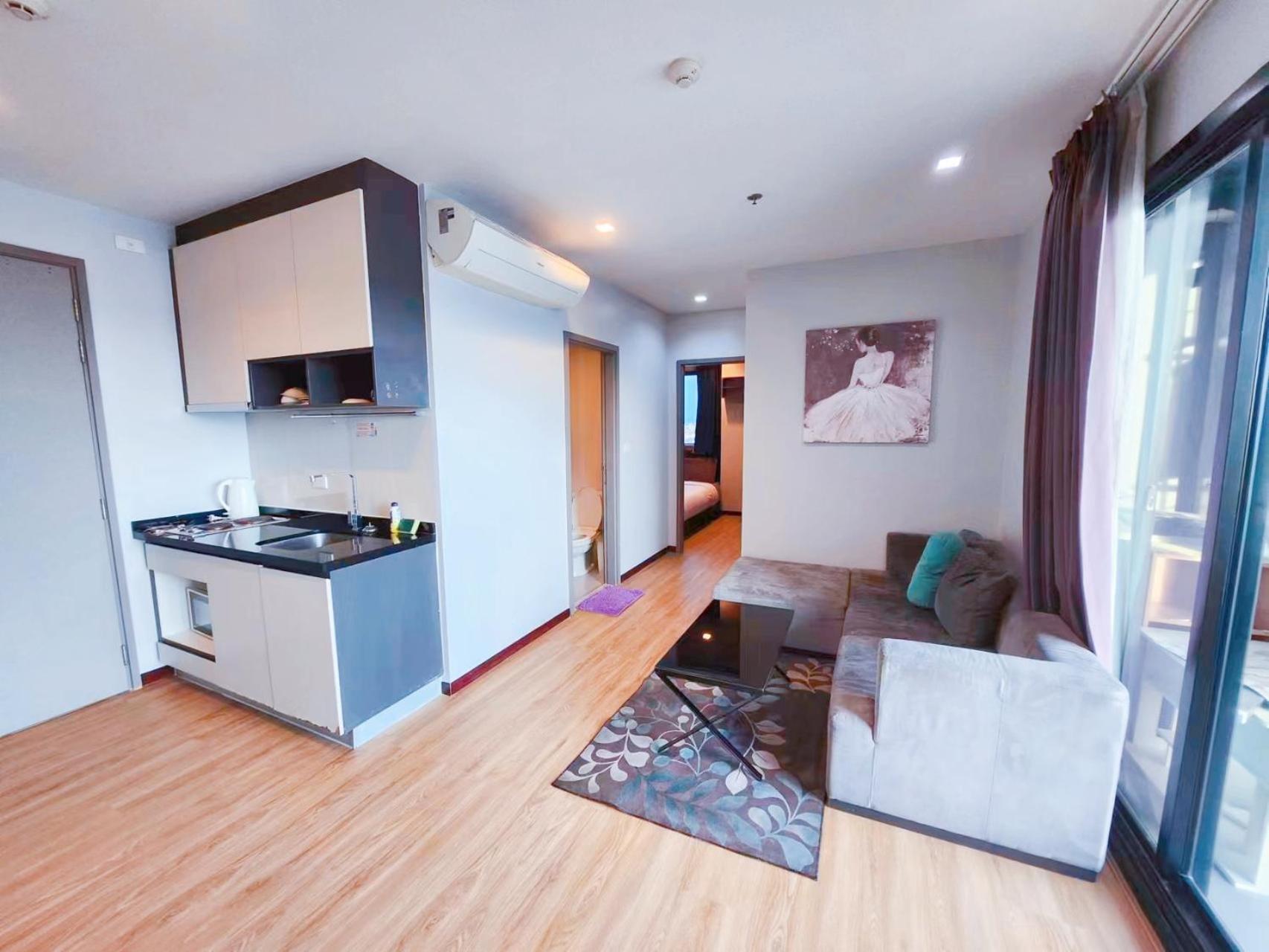 Apartment 泰国芭提雅thebase无边游泳池公寓 *
