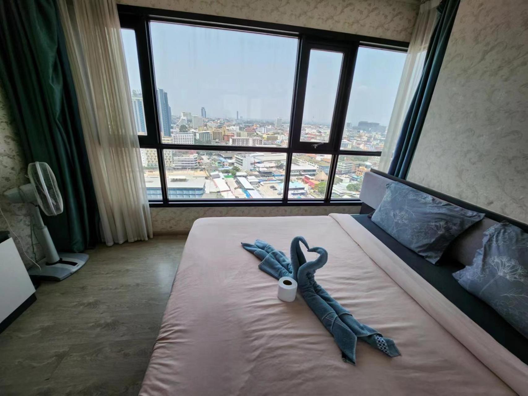 Apartment 泰国芭提雅thebase无边游泳池公寓 *