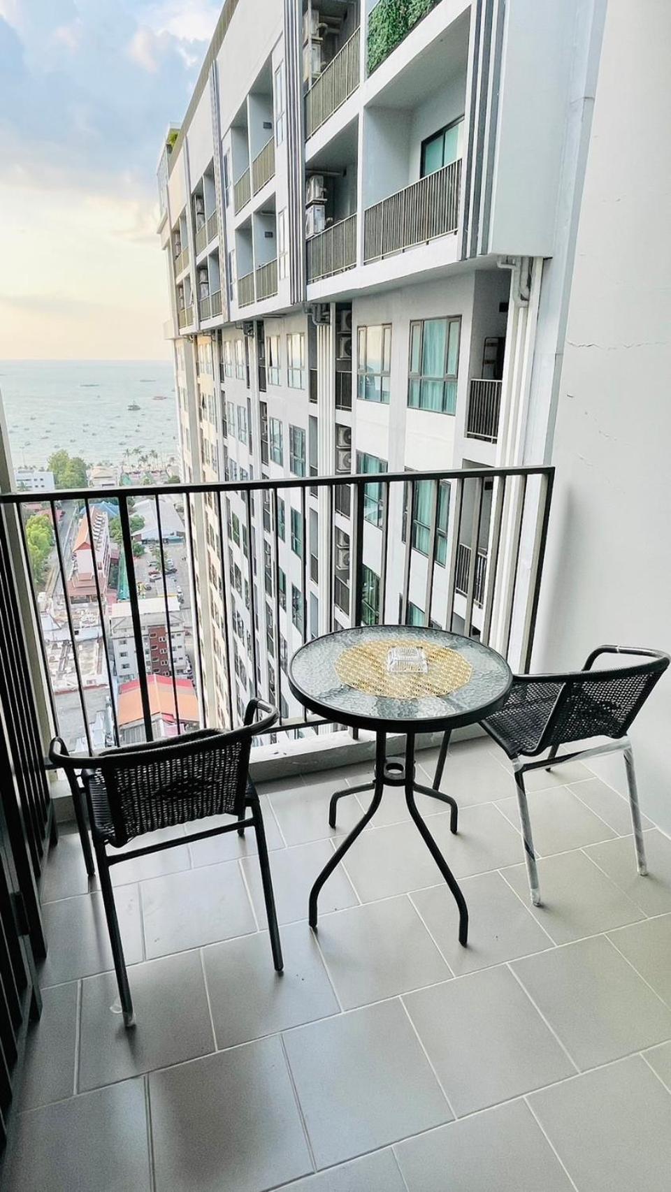 The Base 2 Bed 2 Bath By Numam Pattaya