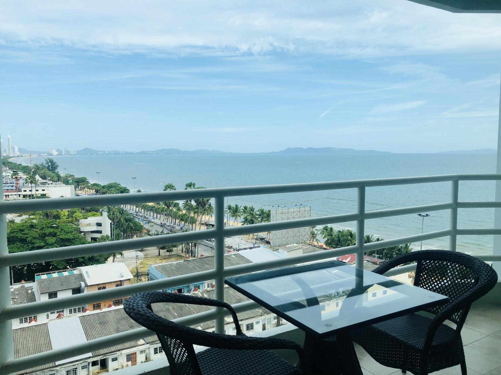 Viewtalay Beachfront By Nd Apartamento Pattaya