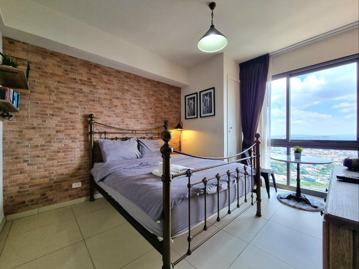 Unixx Near Walking Street * Pattaya
