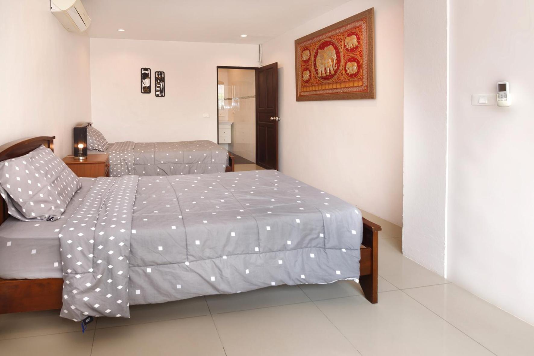 Villa Waree Minutes From Beach And City Villa