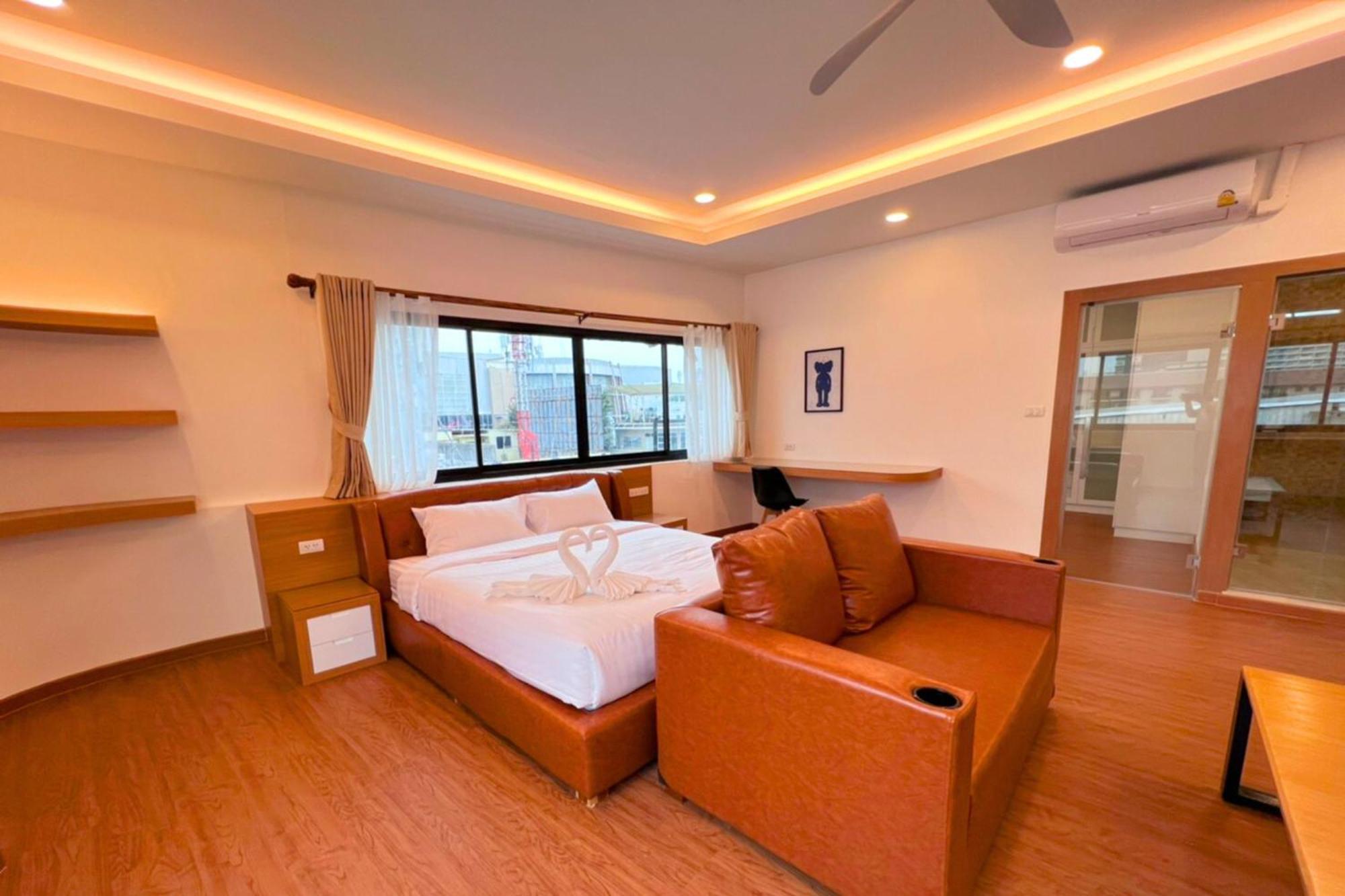 The Hotel 3*
