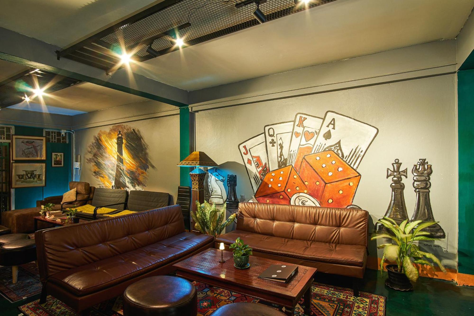 Asrama Happiness Community Wake & Bake - Rooftop Bar & Bistro *