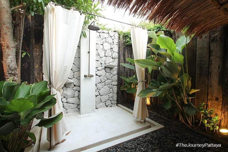 Tempat peranginan The Journey Pattaya 3*