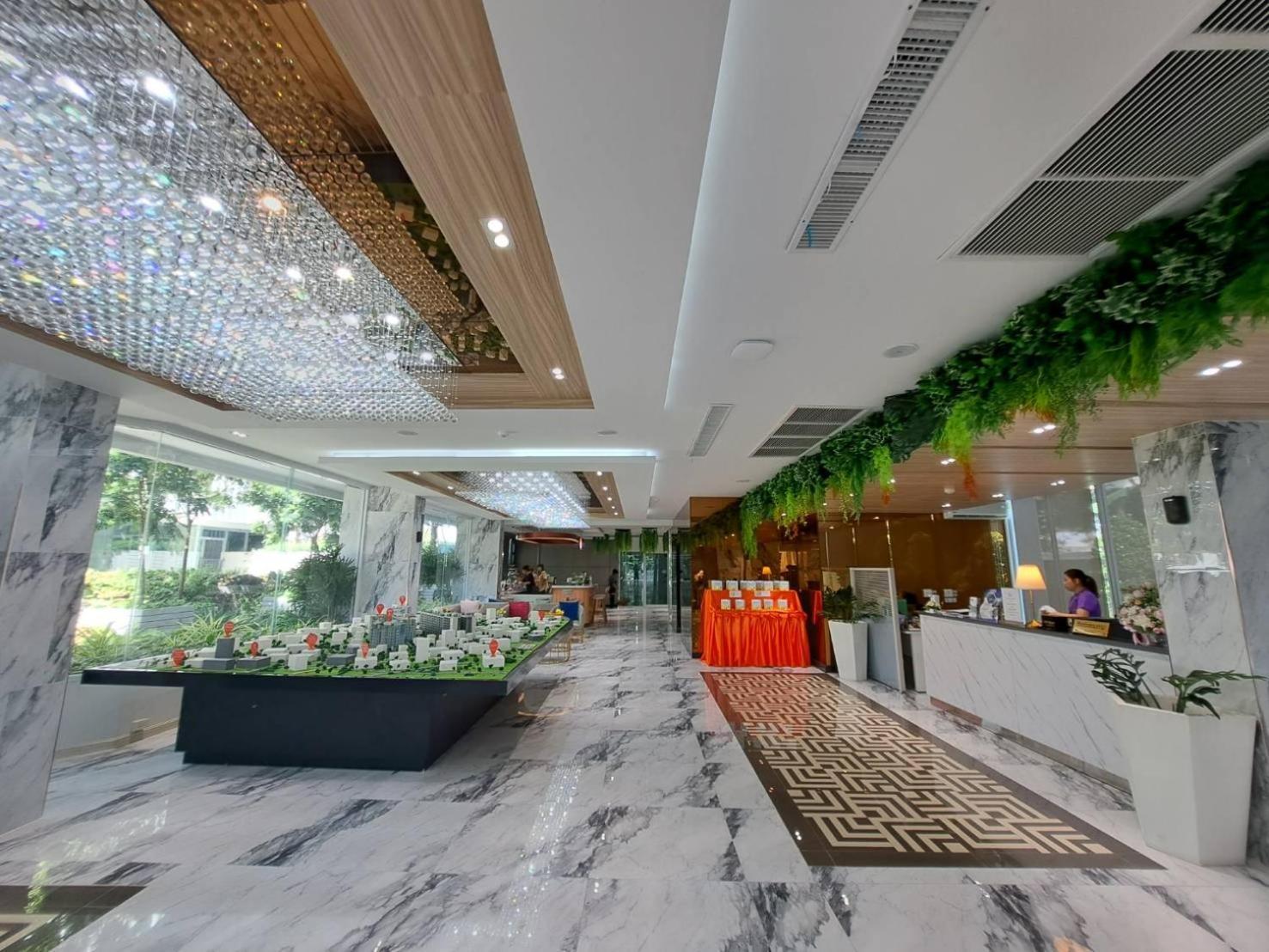 Deco North Hotel