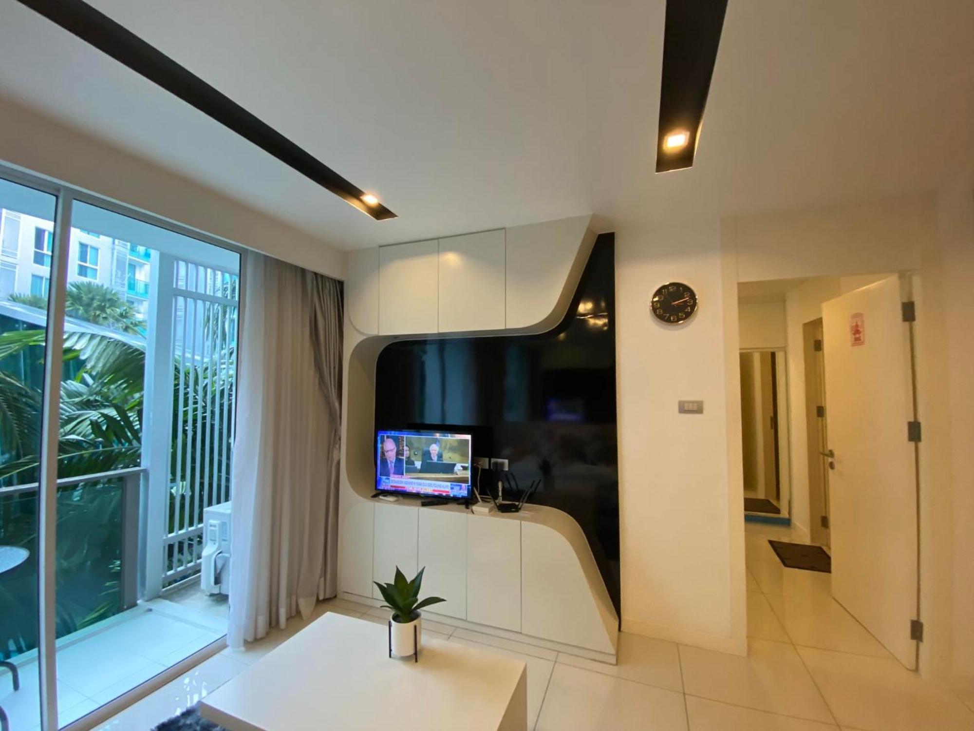 Apartment Center Residents Pattaya