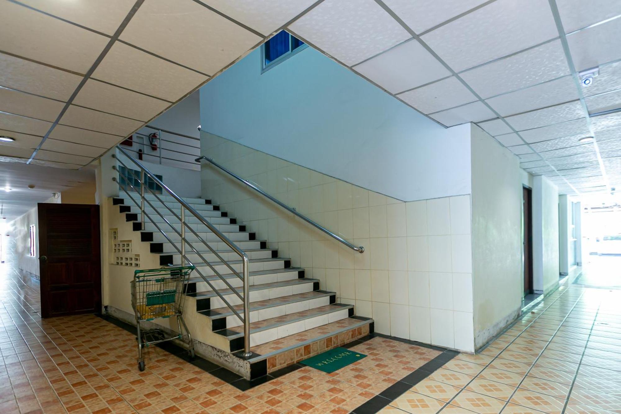 โรงแรม Deeden
