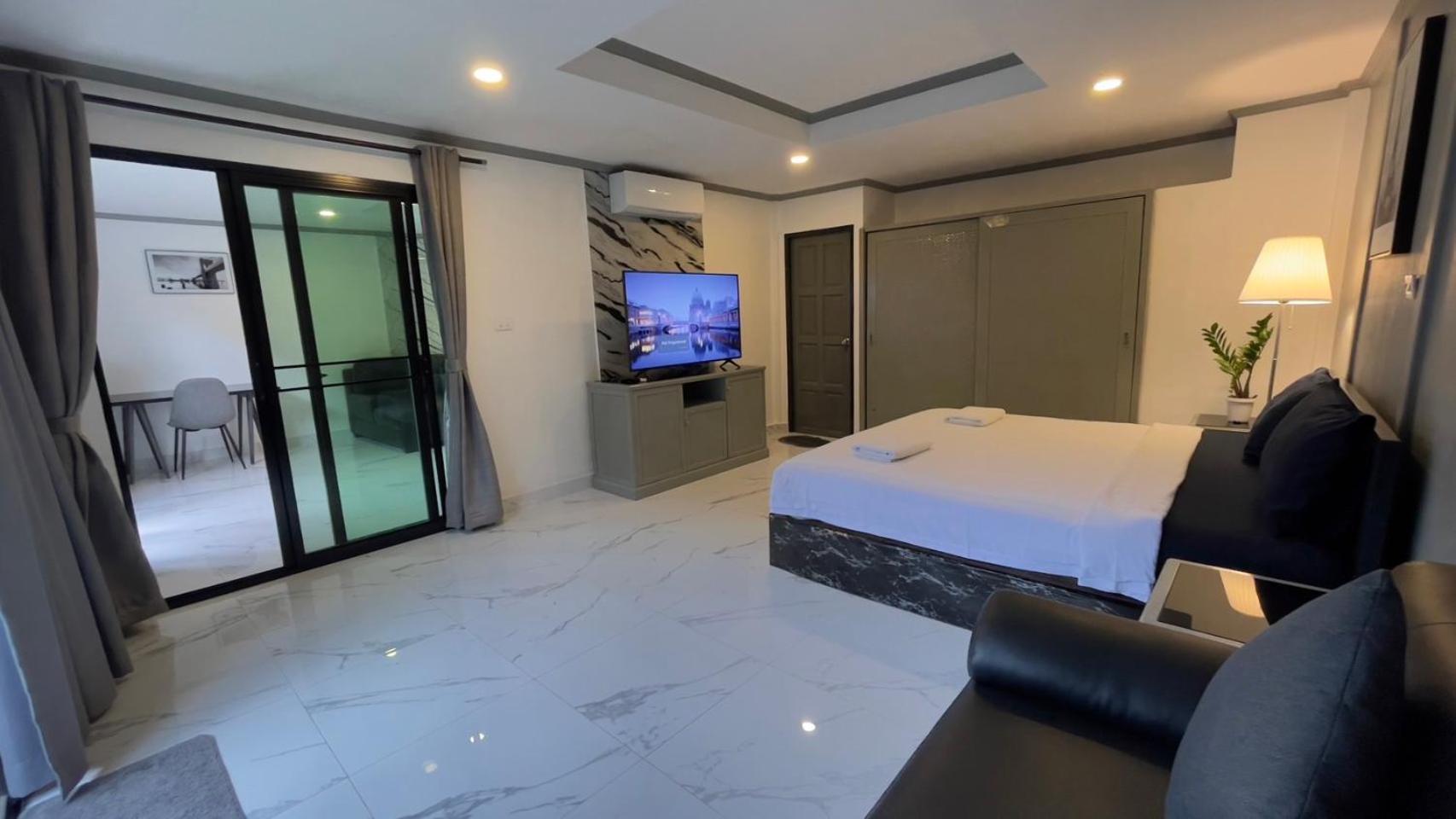 Del Max Apartment *