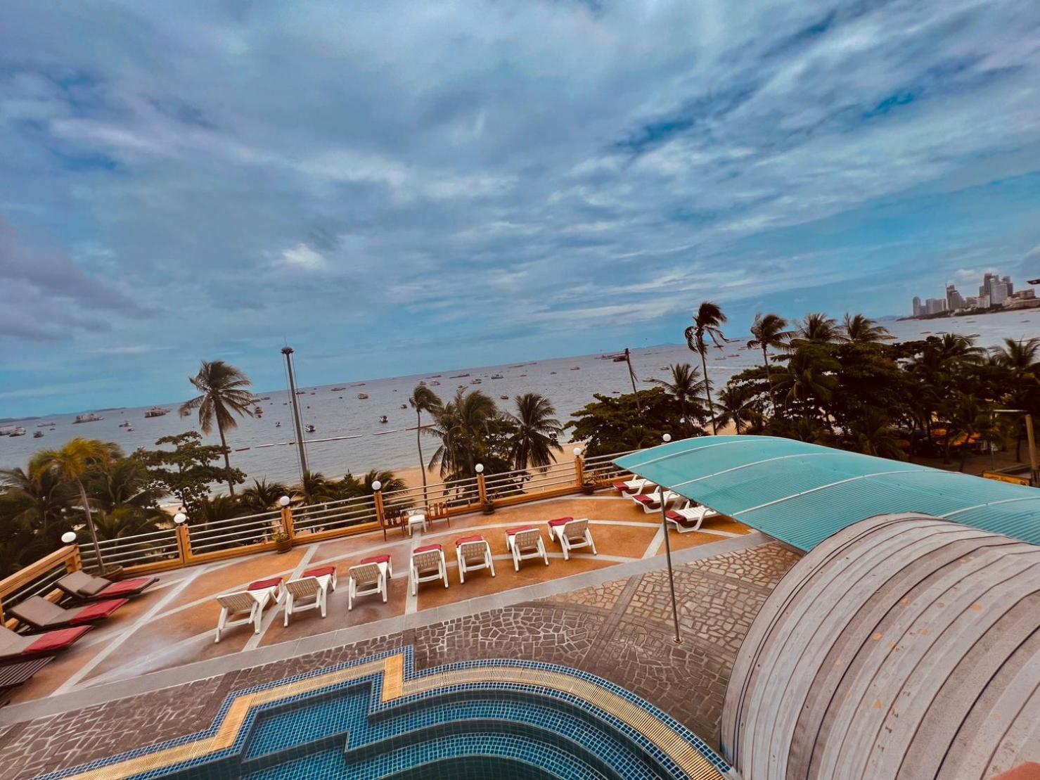Aa Hotel 2*