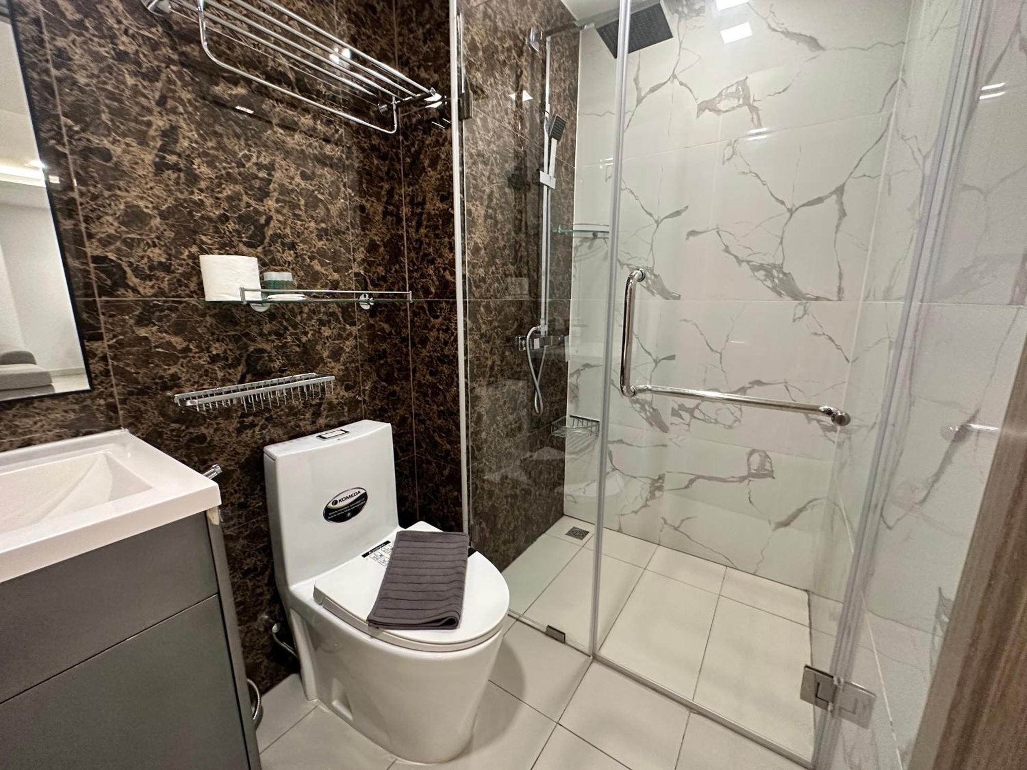 Exclusive Arcadia - Amazing Pools & Gardens, Gym, Sauna, Waterfalls, Jacuzzi, Fast Internet Apartment Pattaya
