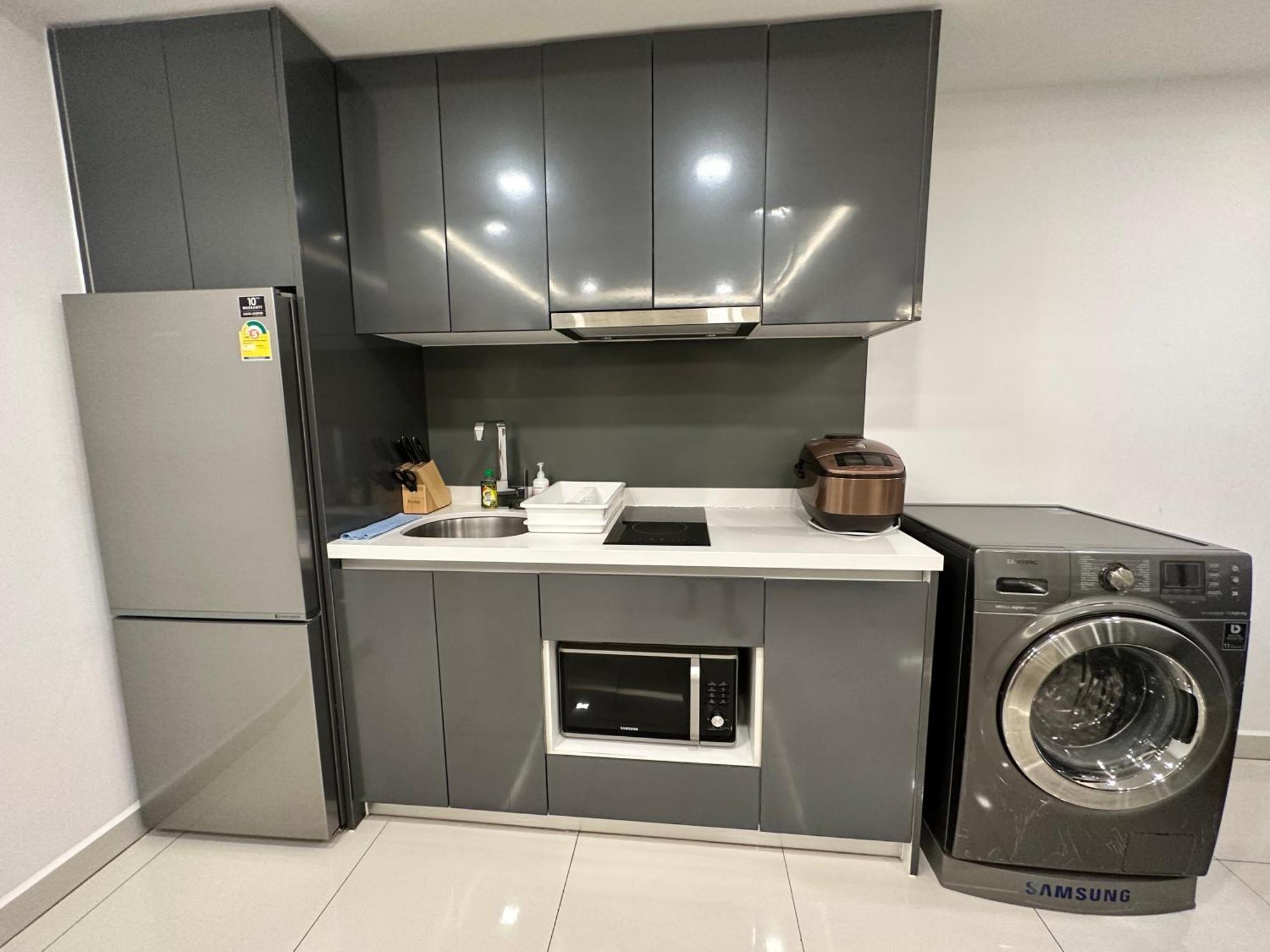 Apartamento Exclusive Arcadia - Amazing Pools & Gardens, Gym, Sauna, Waterfalls, Jacuzzi, Fast Internet Pattaya