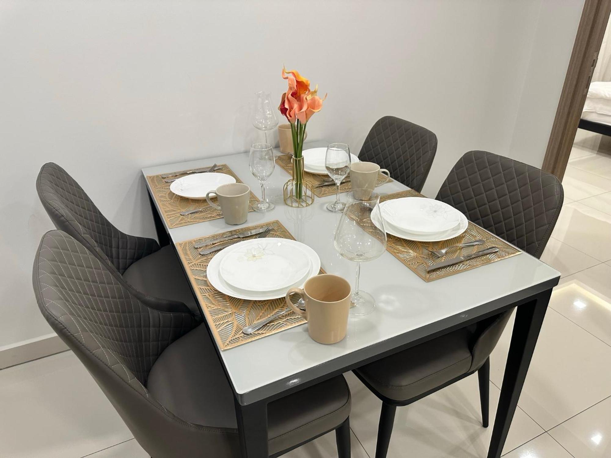 Apartamento Exclusive Arcadia - Amazing Pools & Gardens, Gym, Sauna, Waterfalls, Jacuzzi, Fast Internet *