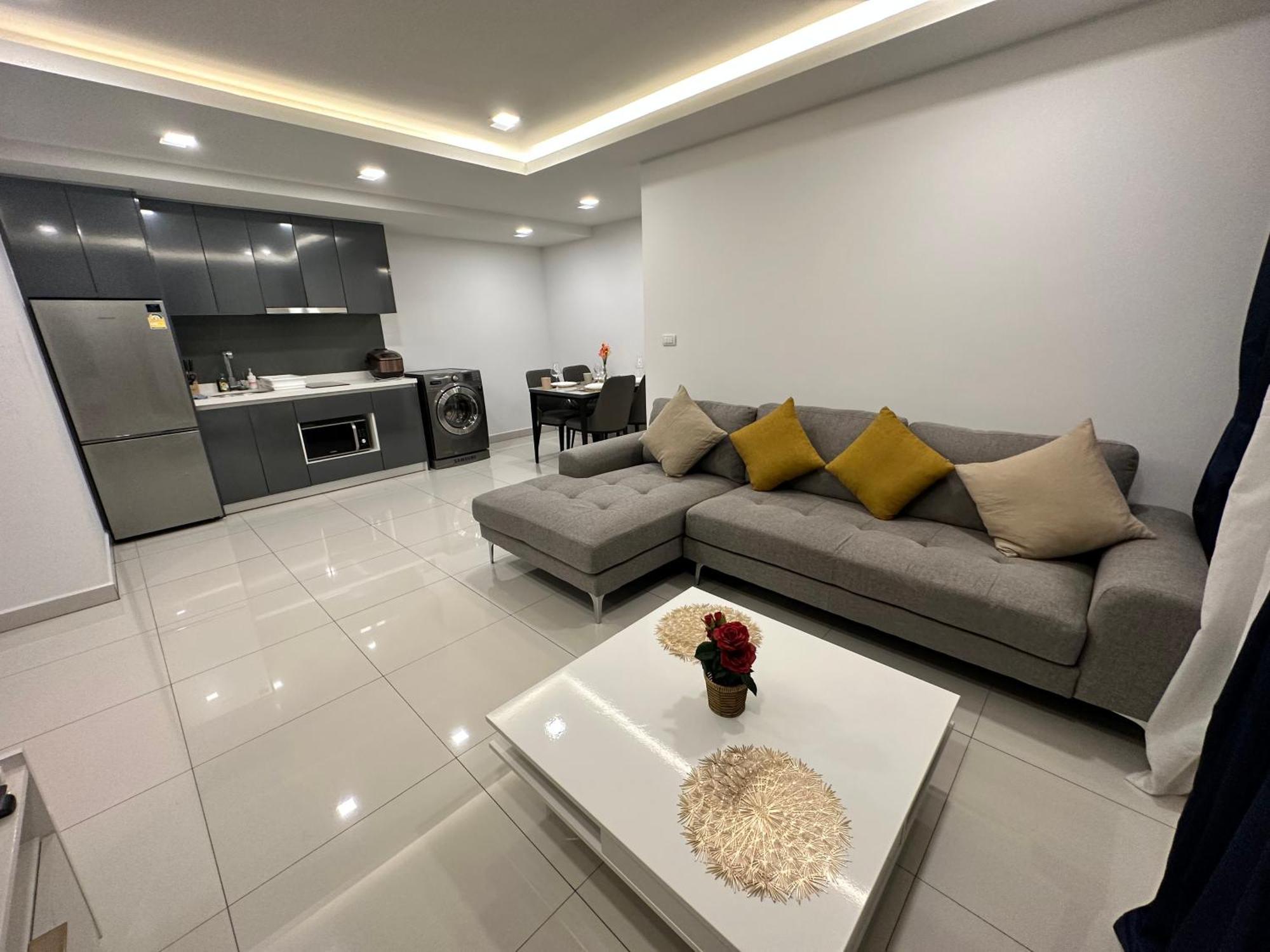 Apartamento Exclusive Arcadia - Amazing Pools & Gardens, Gym, Sauna, Waterfalls, Jacuzzi, Fast Internet