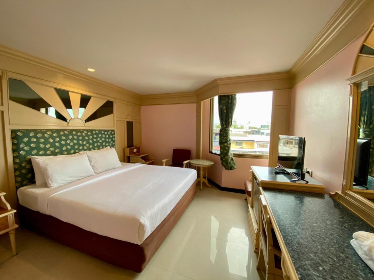 Aa Hotel 2*