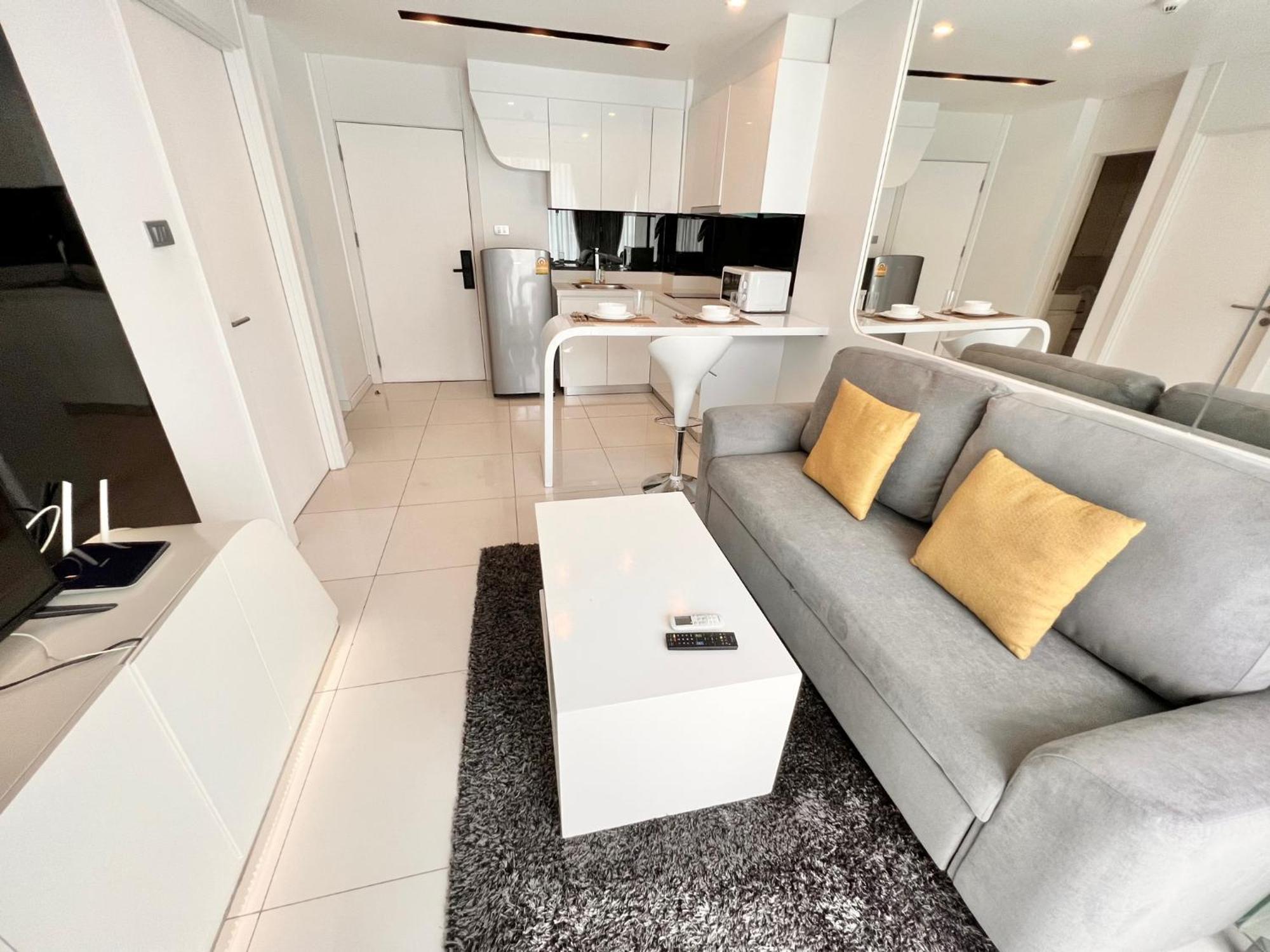 Inner Circle 1 Bed In Center