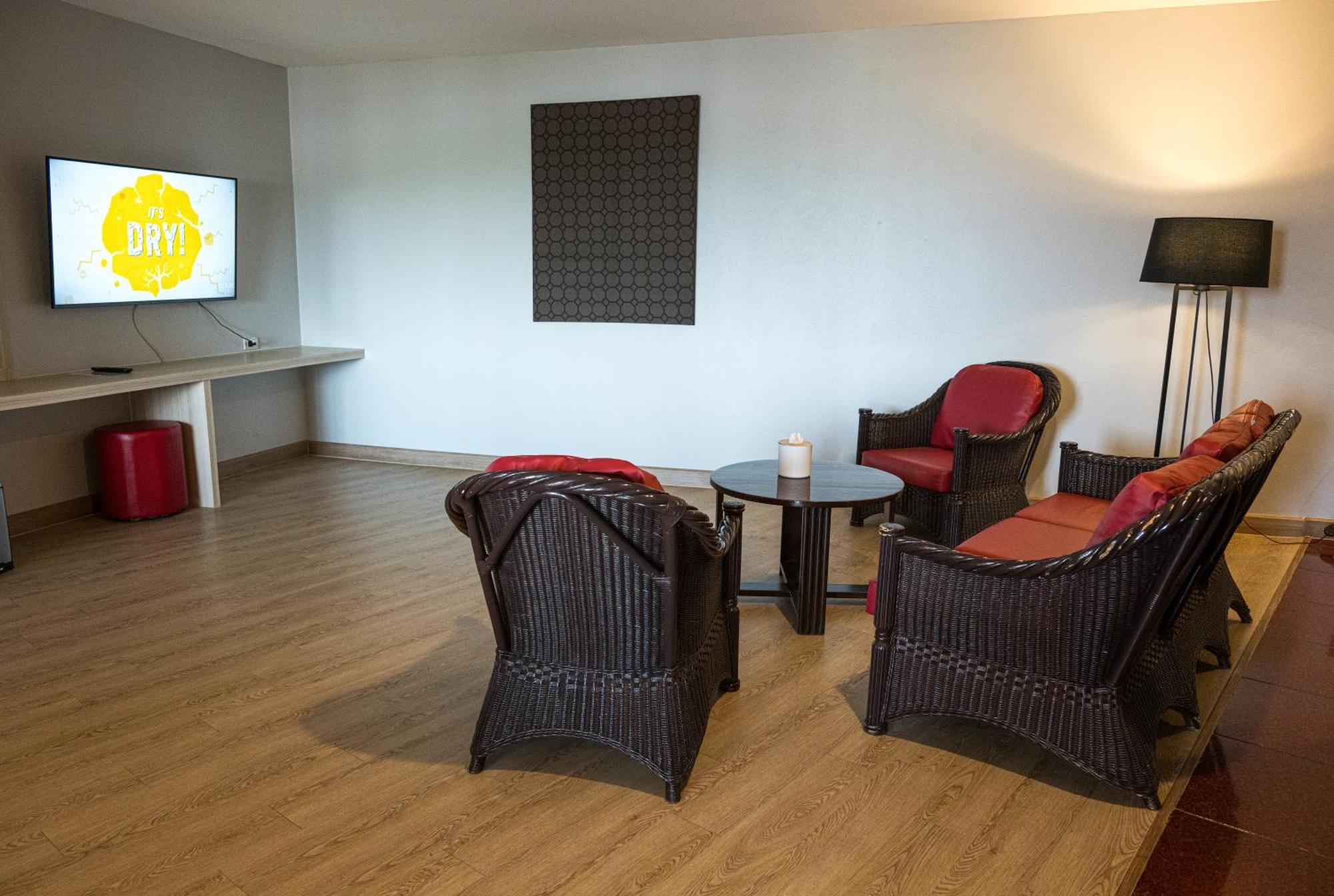 Marine Yensabai Hotel 3*