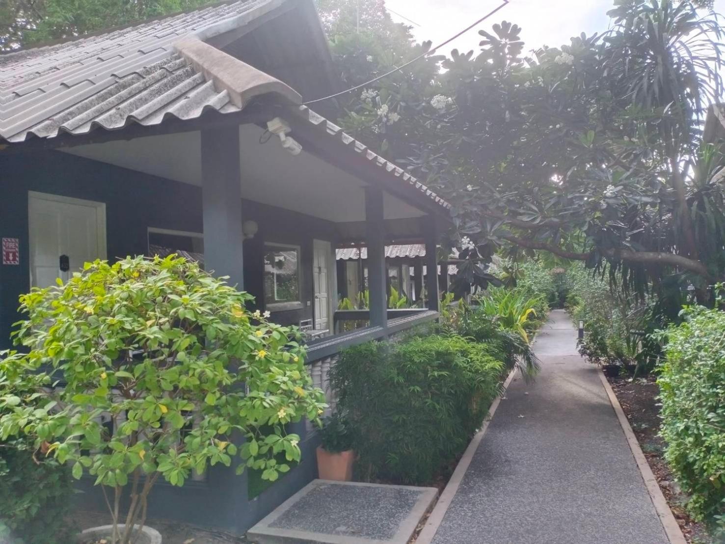 Hotel Let's Hyde & - Pool Pattaya