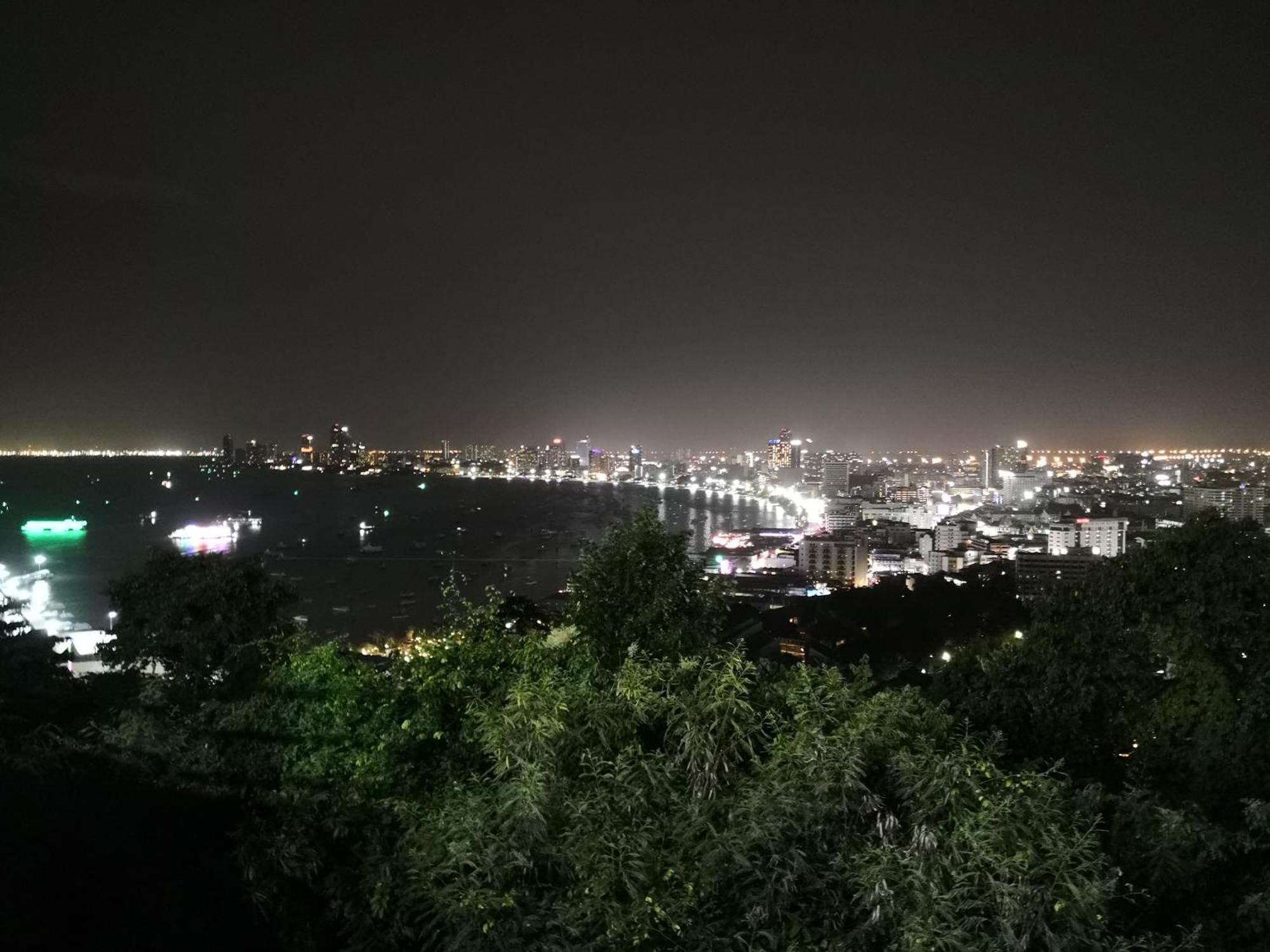 Jomtien Hill Pratamnak Apartment