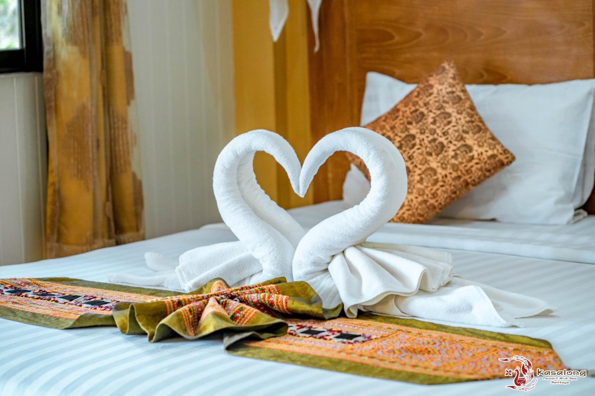 Resort Kasalong And Pattaya