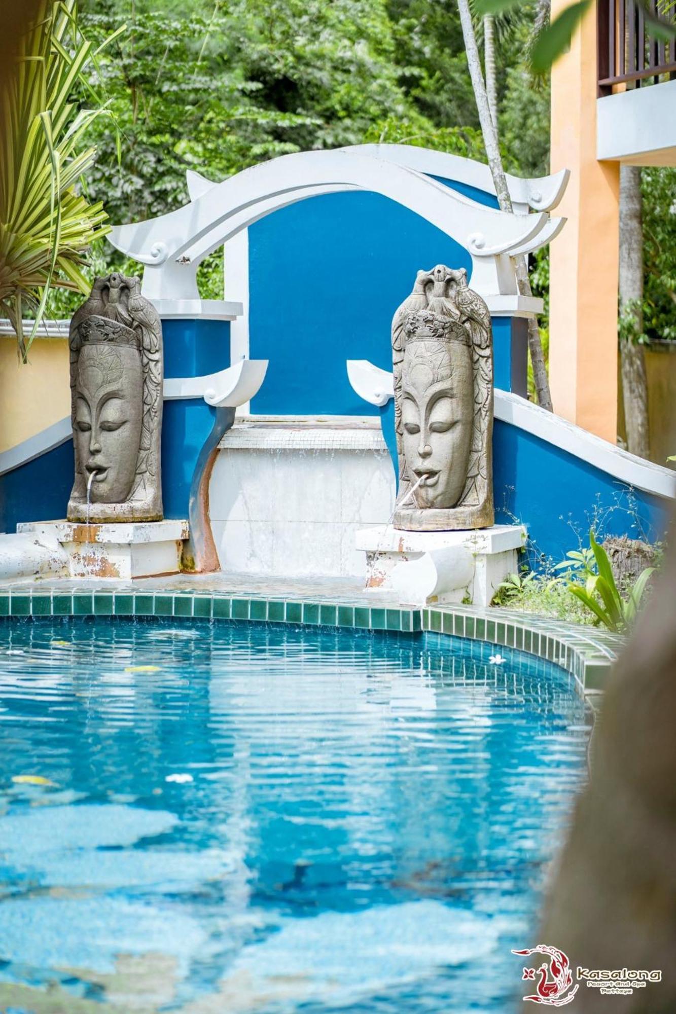 Resort Kasalong And Pattaya