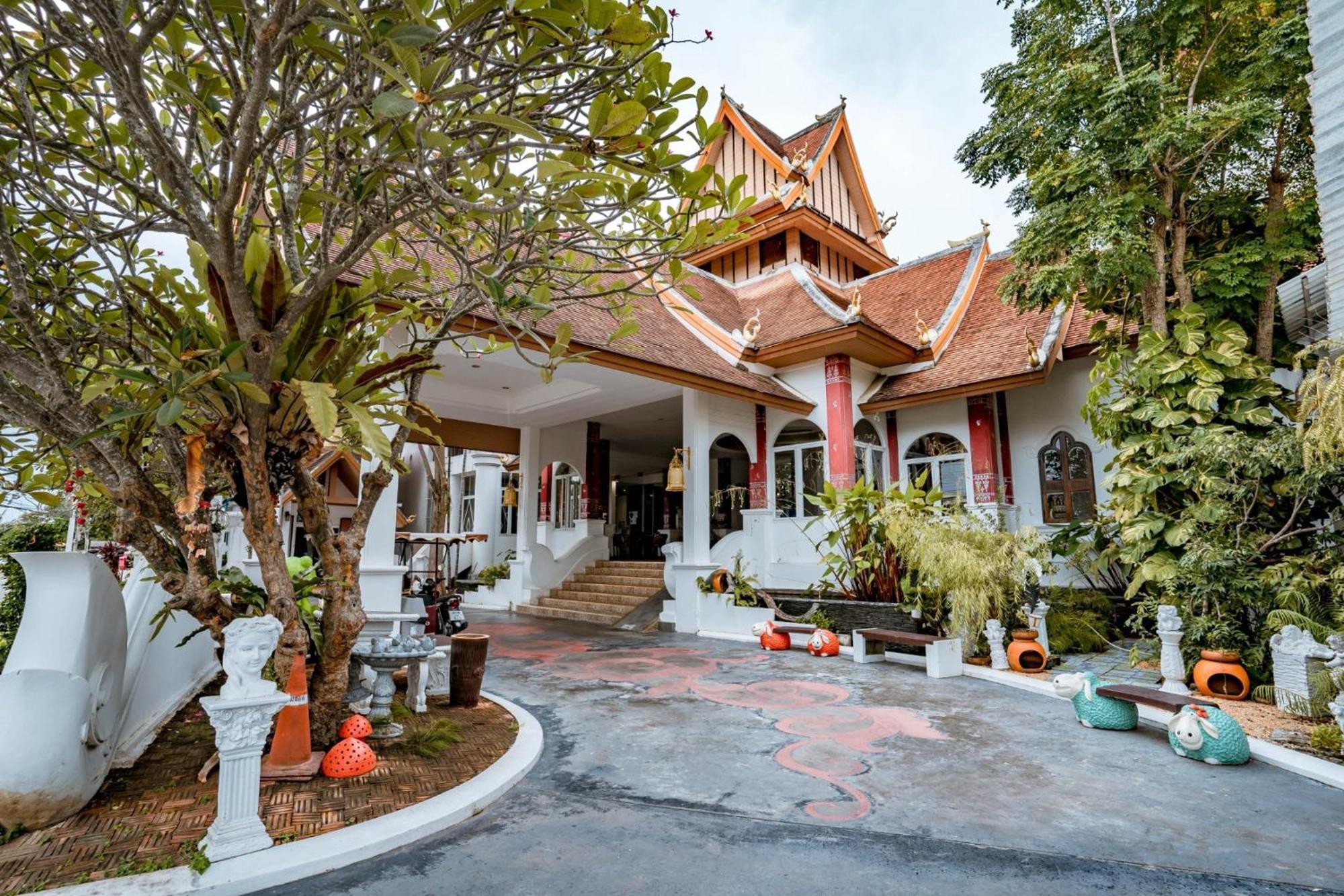 Resort Kasalong And Pattaya