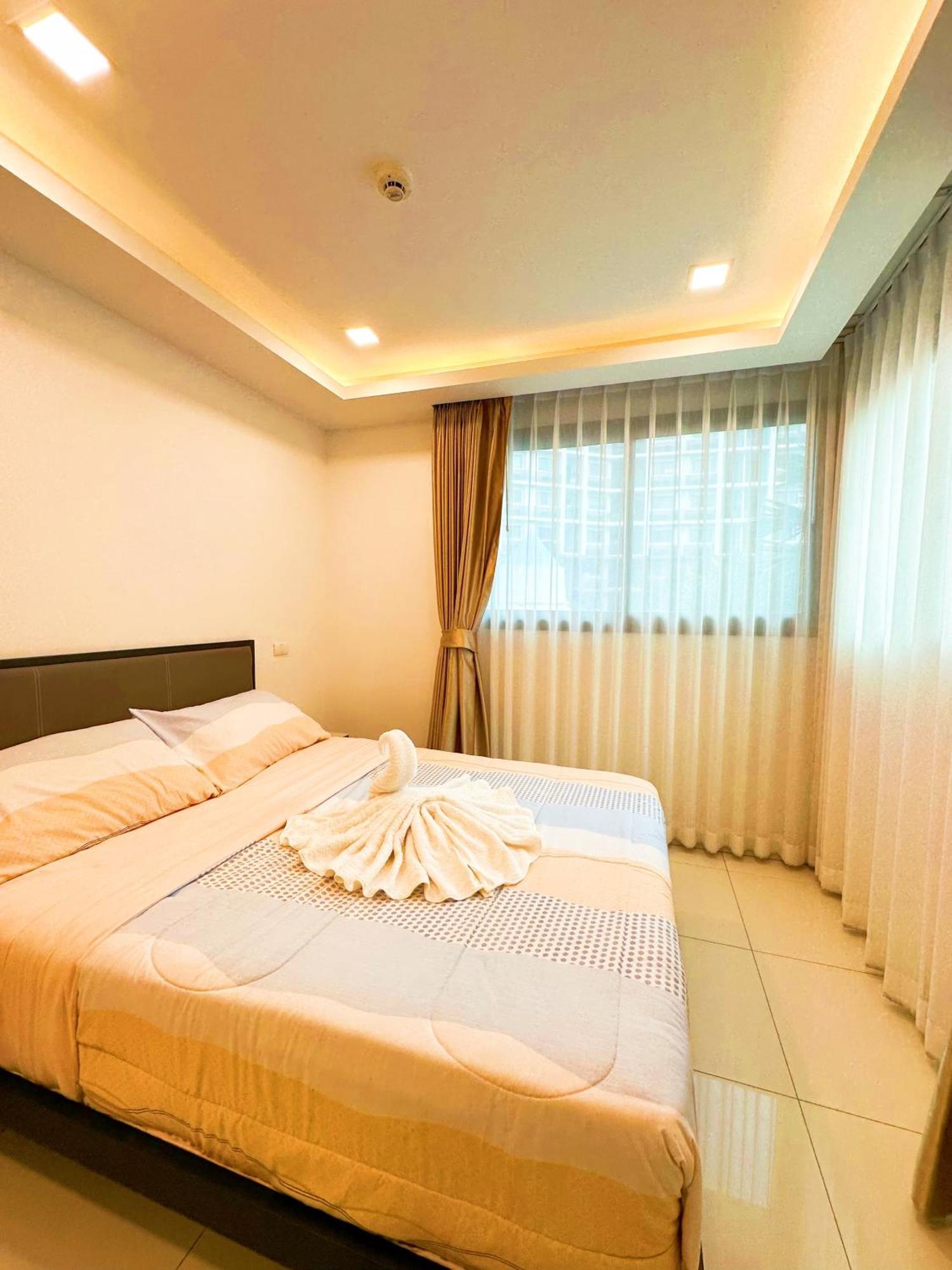 Apartment Arcadia Beach Continental 2 Bedroom Fast Internet Jacuzzi Waterfall Pattaya
