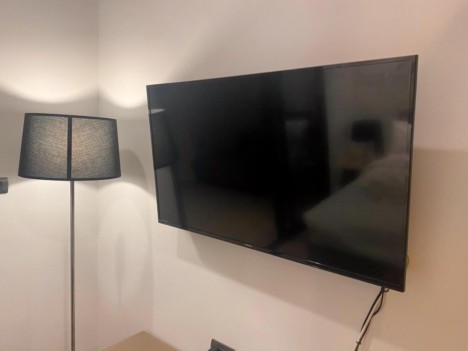 Apartment Edge Super *
