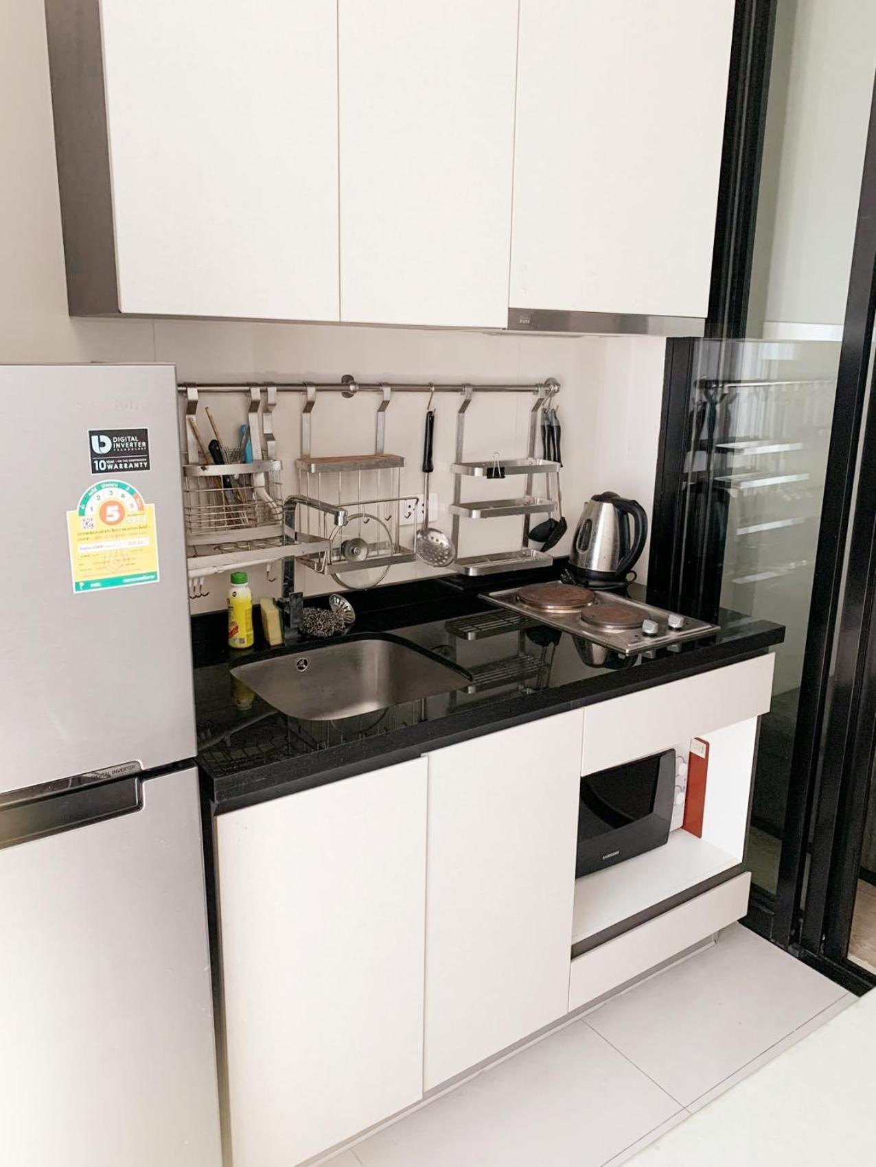 泰国芭提雅thebase无边游泳池公寓 Apartment Pattaya