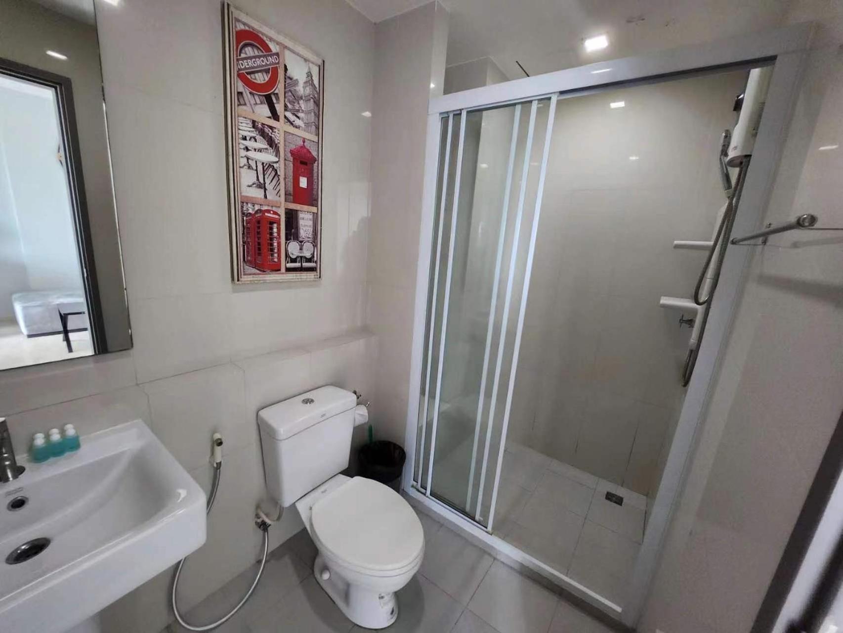 Apartment 泰国芭提雅thebase无边游泳池公寓