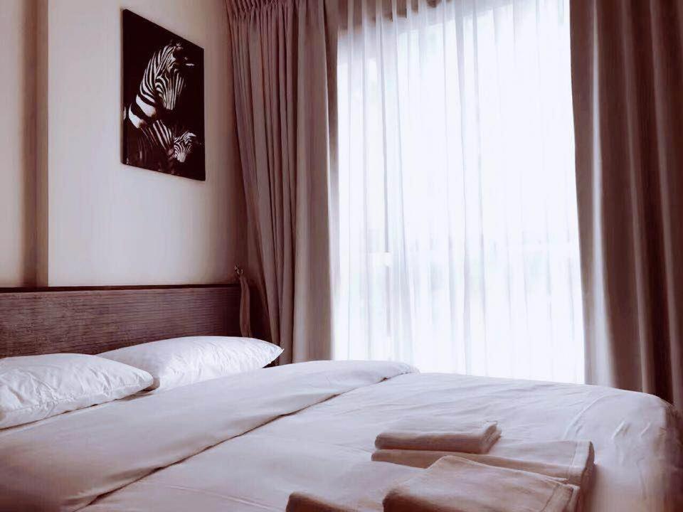 泰国芭提雅thebase无边游泳池公寓