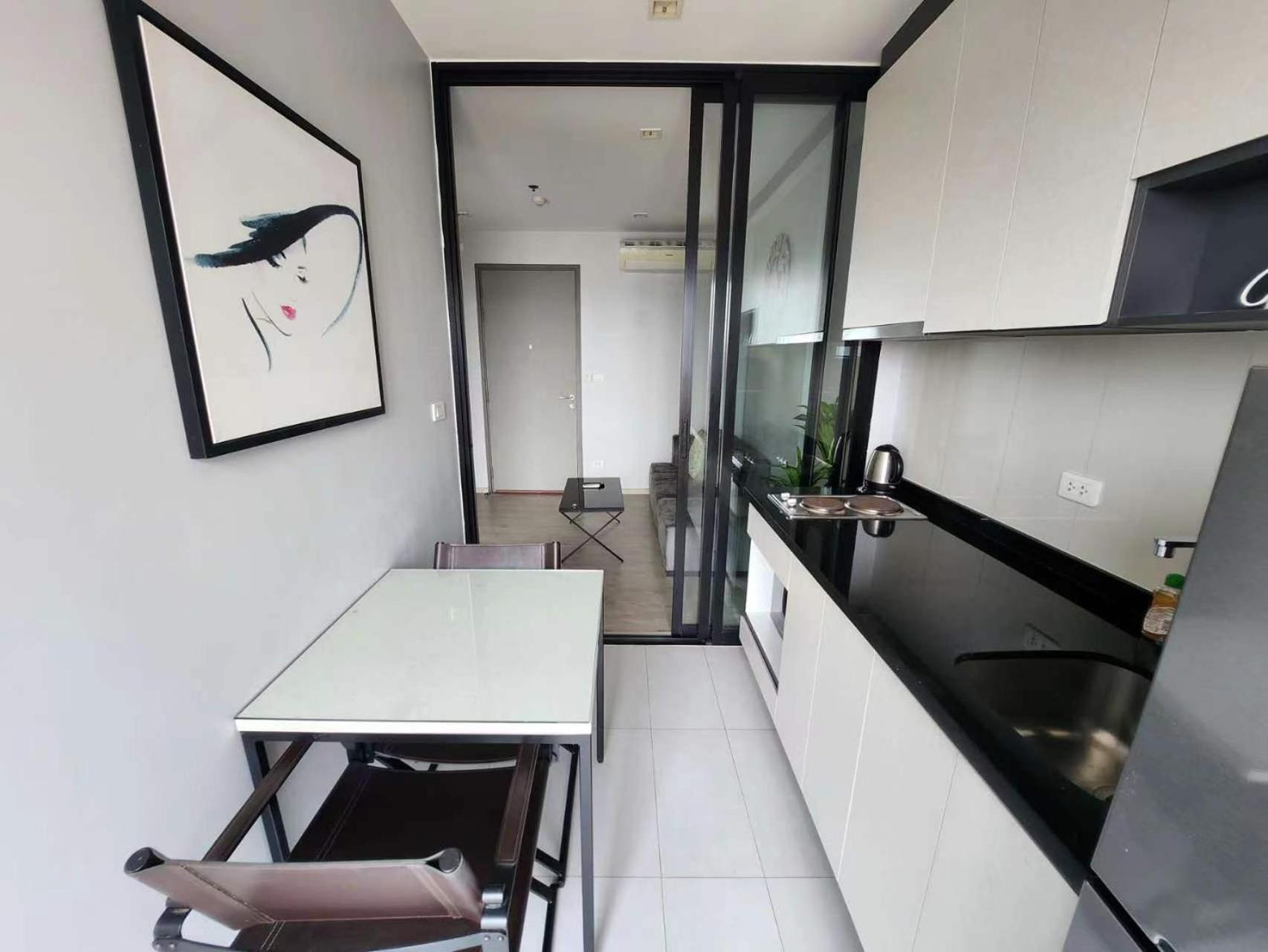Apartment 泰国芭提雅thebase无边游泳池公寓 Pattaya