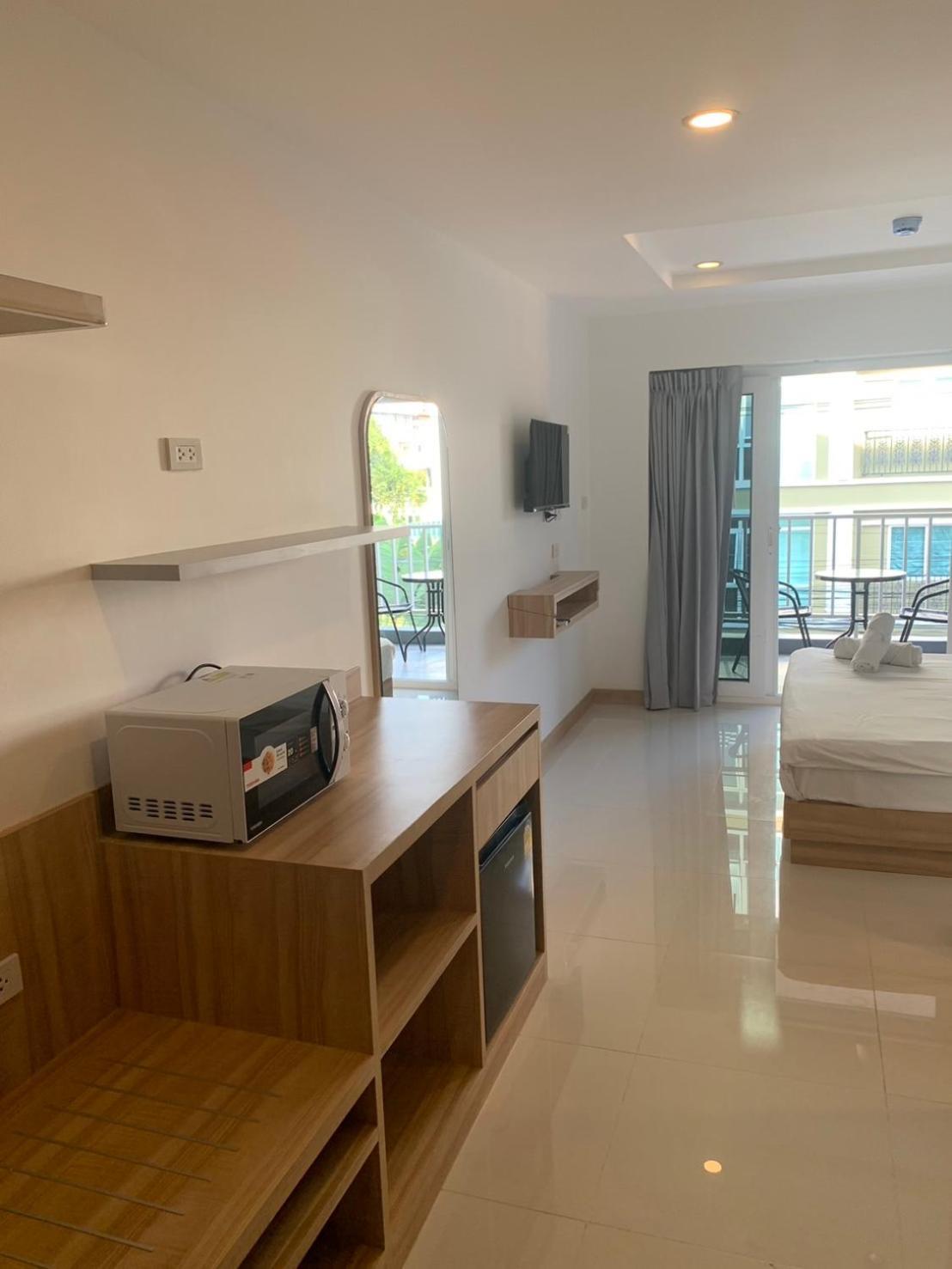 New Circle Phratamnak Apartment Pattaya