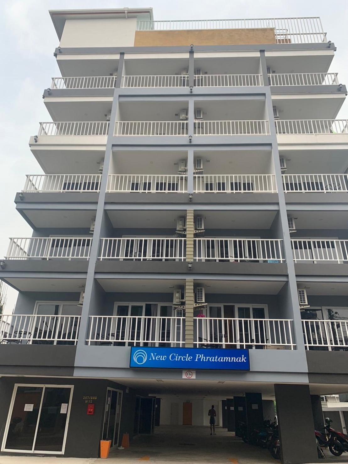 New Circle Phratamnak Apartment