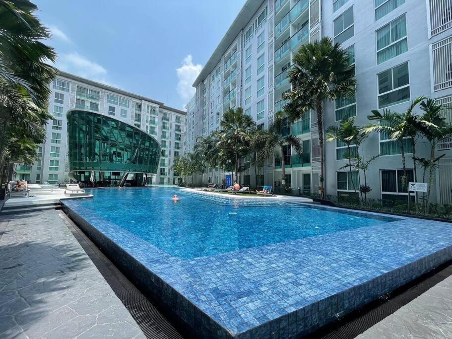 Center * Pattaya