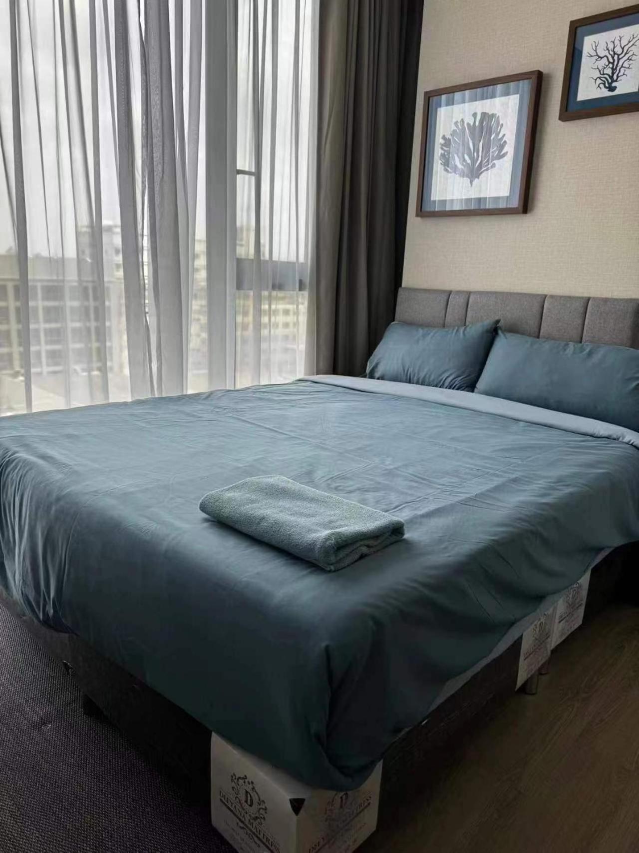 小红书网红超大无边泳池edge豪华公寓 市中心 海滩300米 Apartment