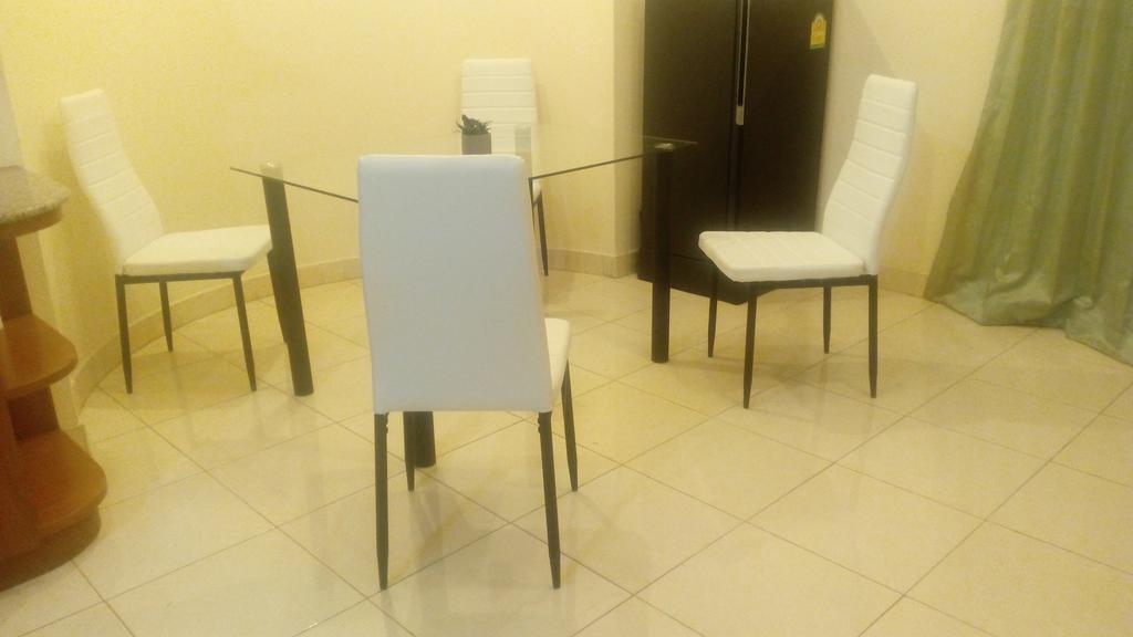 Rumah tetamu Key Bar And 3*