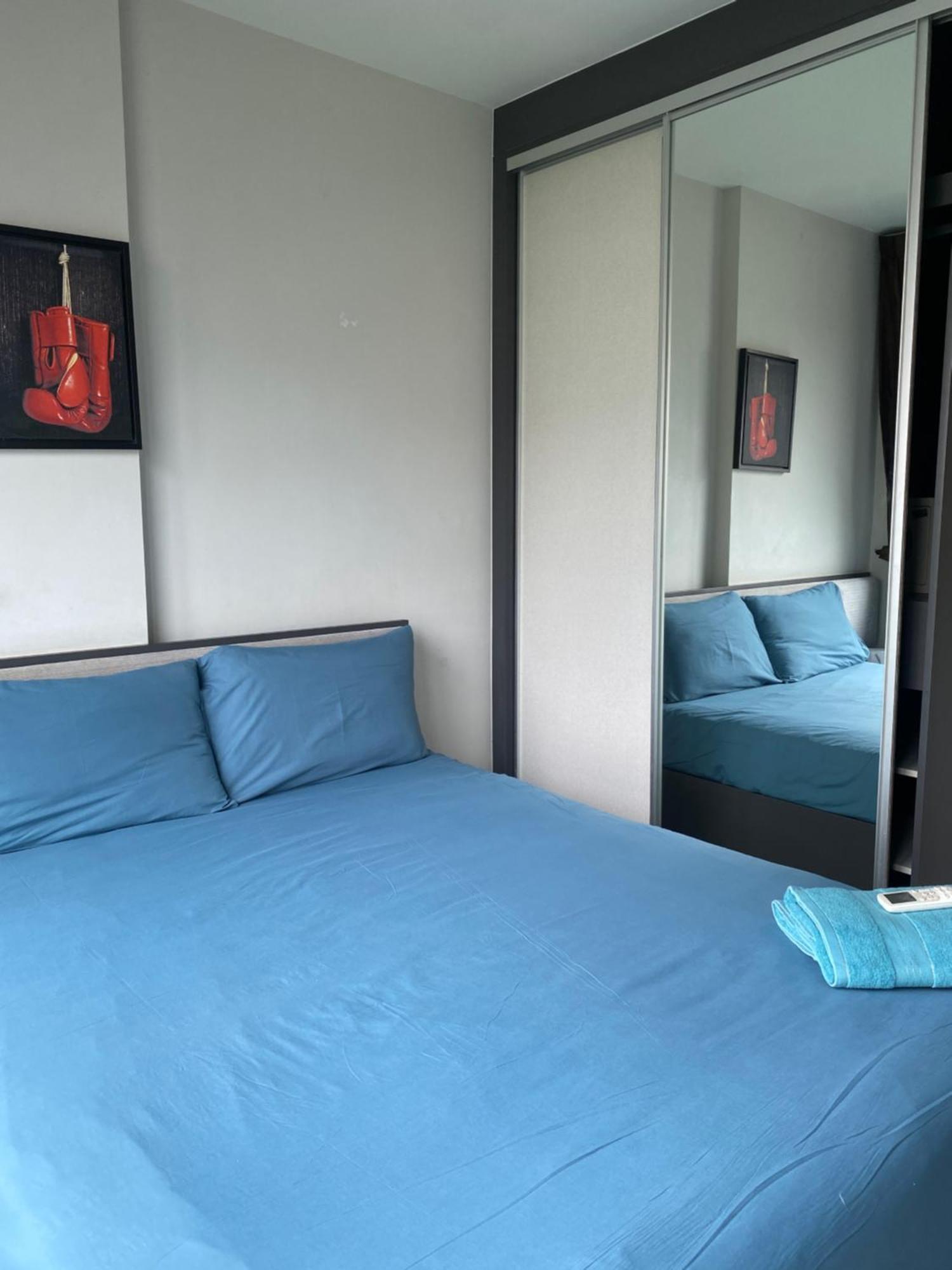 Apartment The Base Pattaya: Beachfront Near Shopping