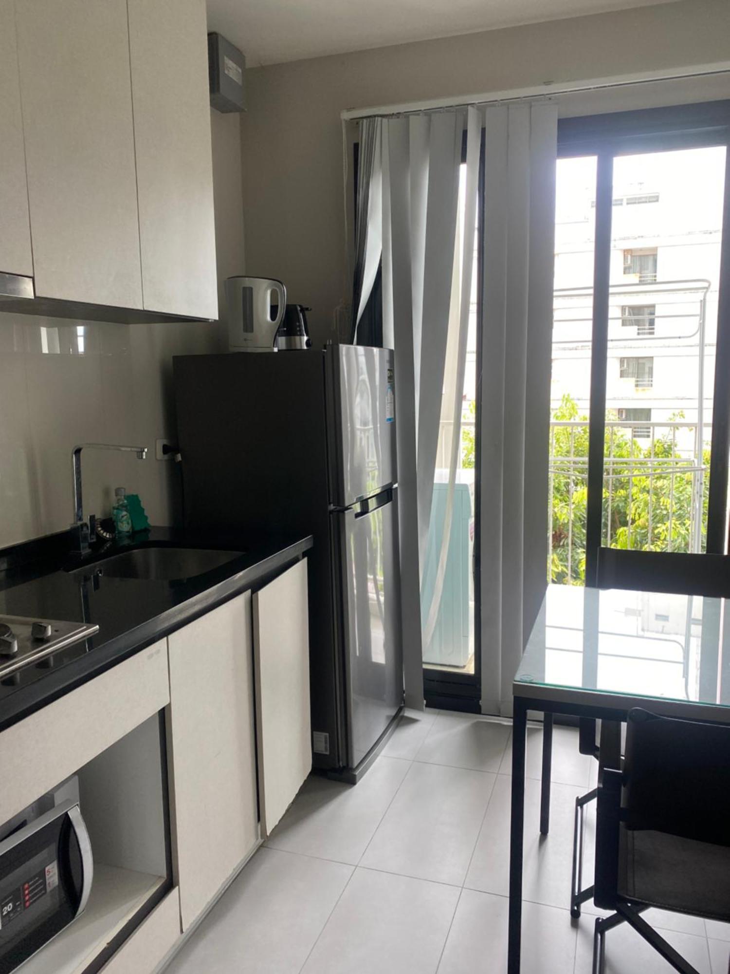 Apartment The Base Pattaya: Beachfront Near Shopping Pattaya
