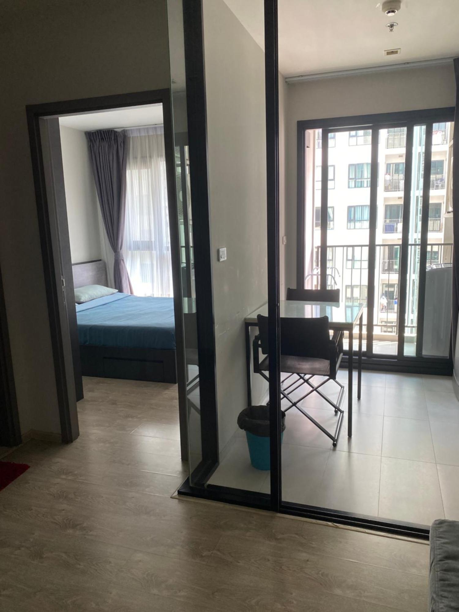 Apartment The Base Pattaya: Beachfront Near Shopping *
