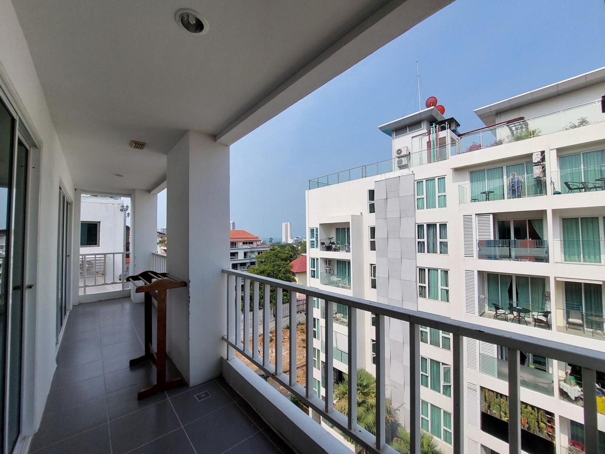 Apartment 2 Bedrooms New Nordic 5 Pattaya