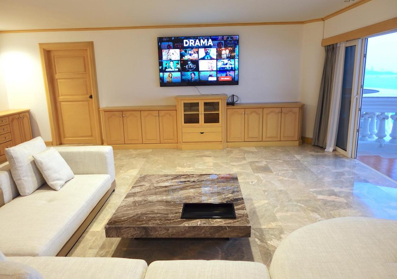 Apartment Spacious Seaview 3br Apartment:direct Access Pattaya