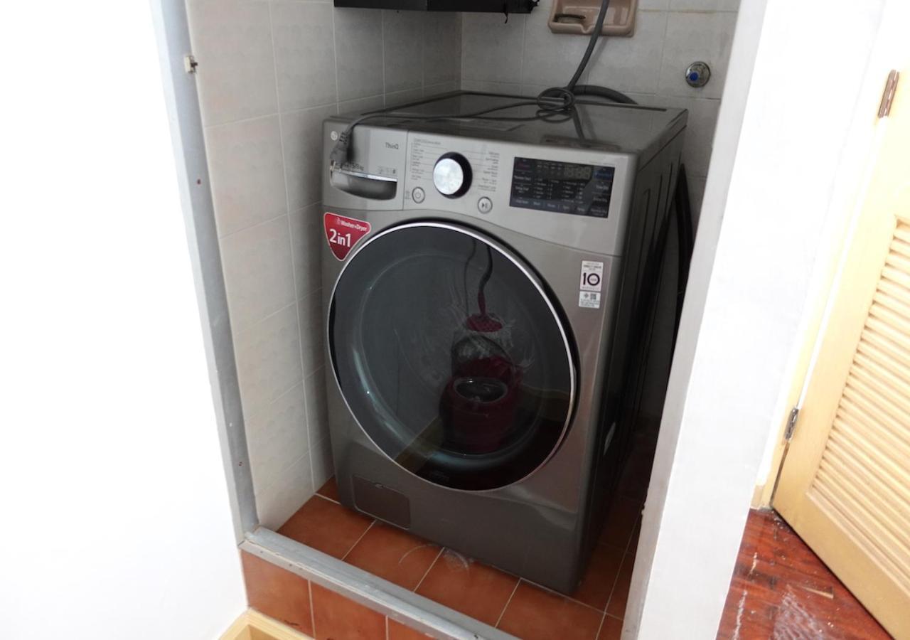 Spacious Seaview 3br Apartment:direct Access