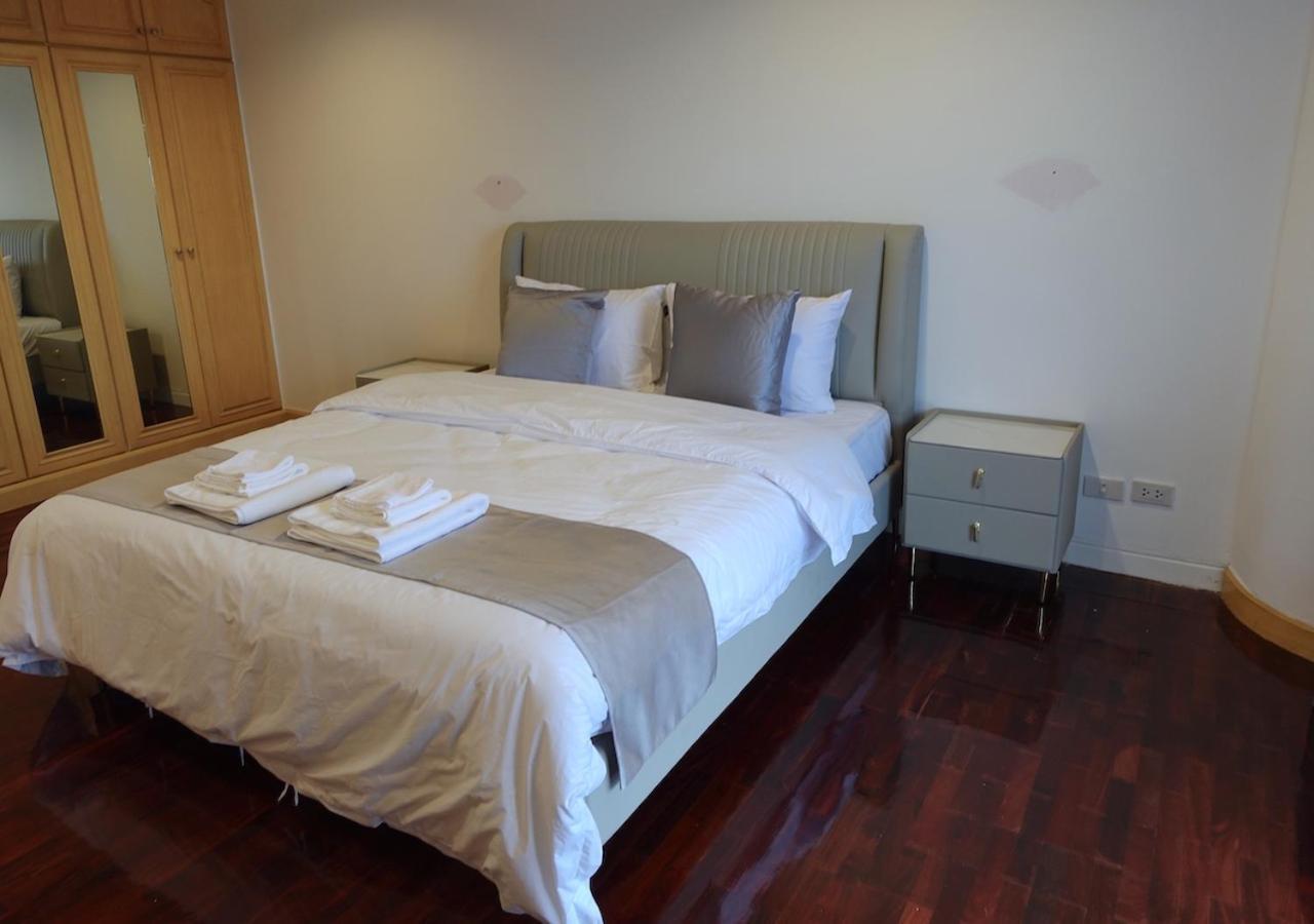 Spacious Seaview 3br Apartment:direct Access Apartment Pattaya