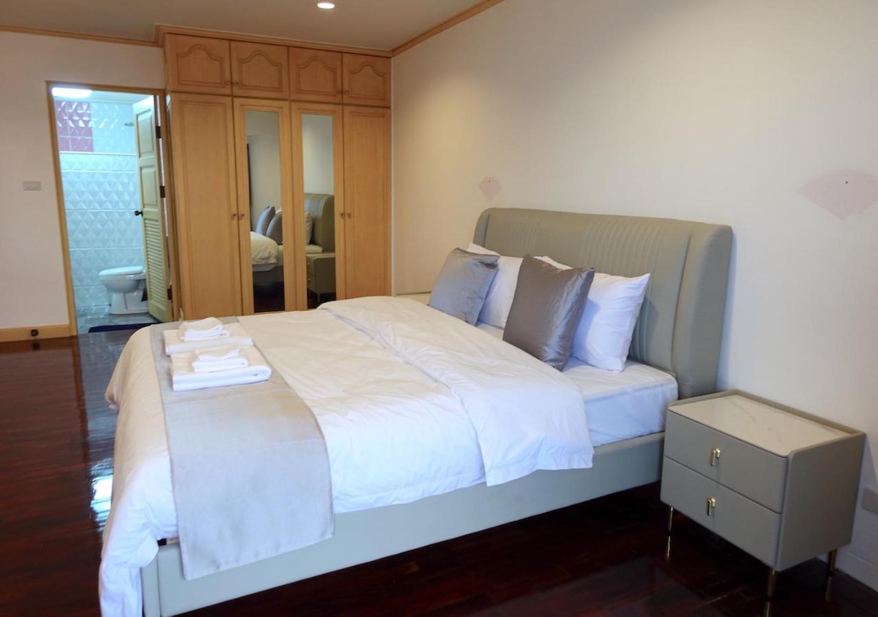 Spacious Seaview 3br Apartment:direct Access *