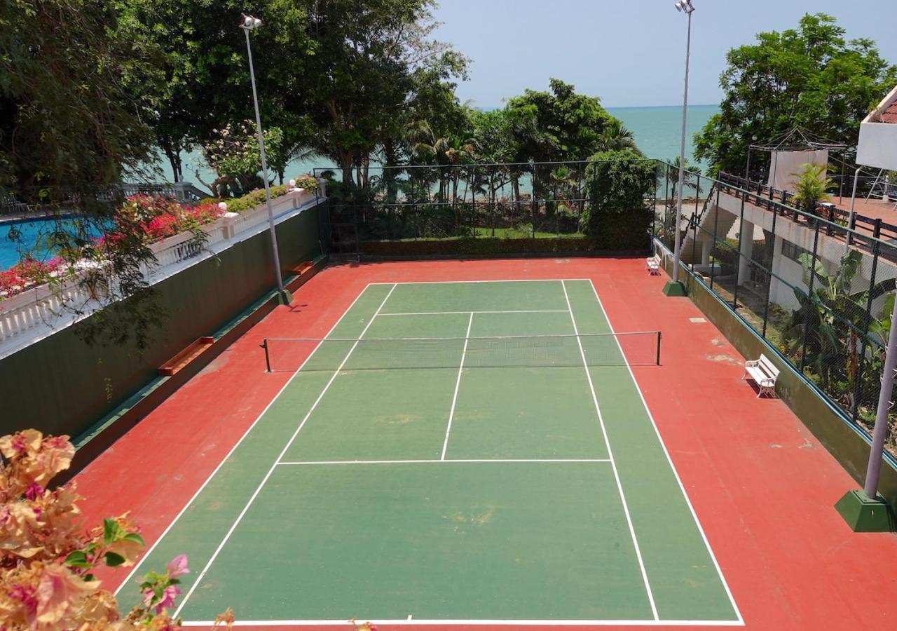 Spacious Seaview 3br Apartment:direct Access *