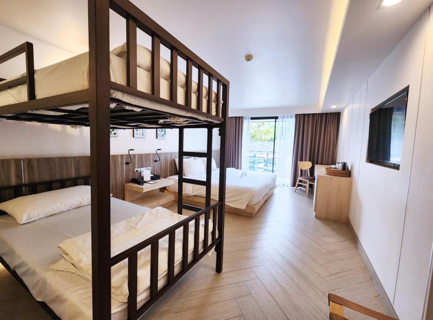Golden Tulip Beachfront 5*