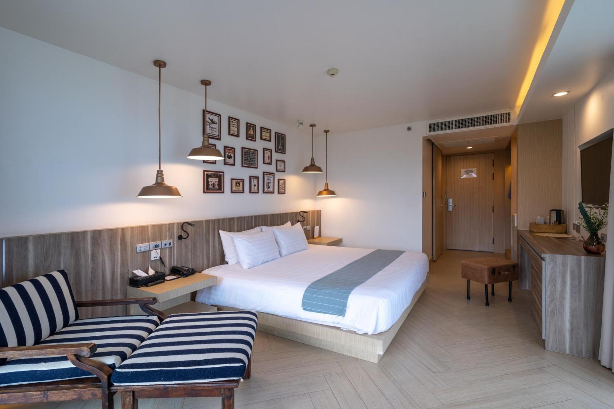 Golden Tulip Beachfront Hotel