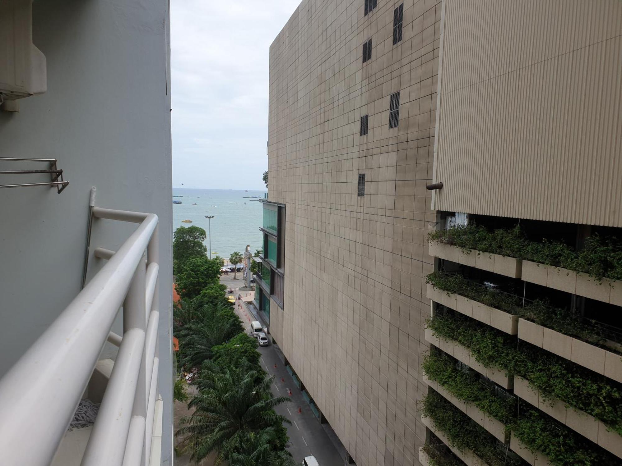 Apartment View Talay 6 By Cando